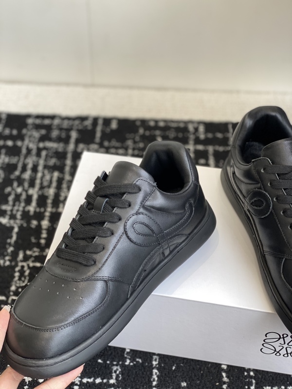 Loewe Sneakers
