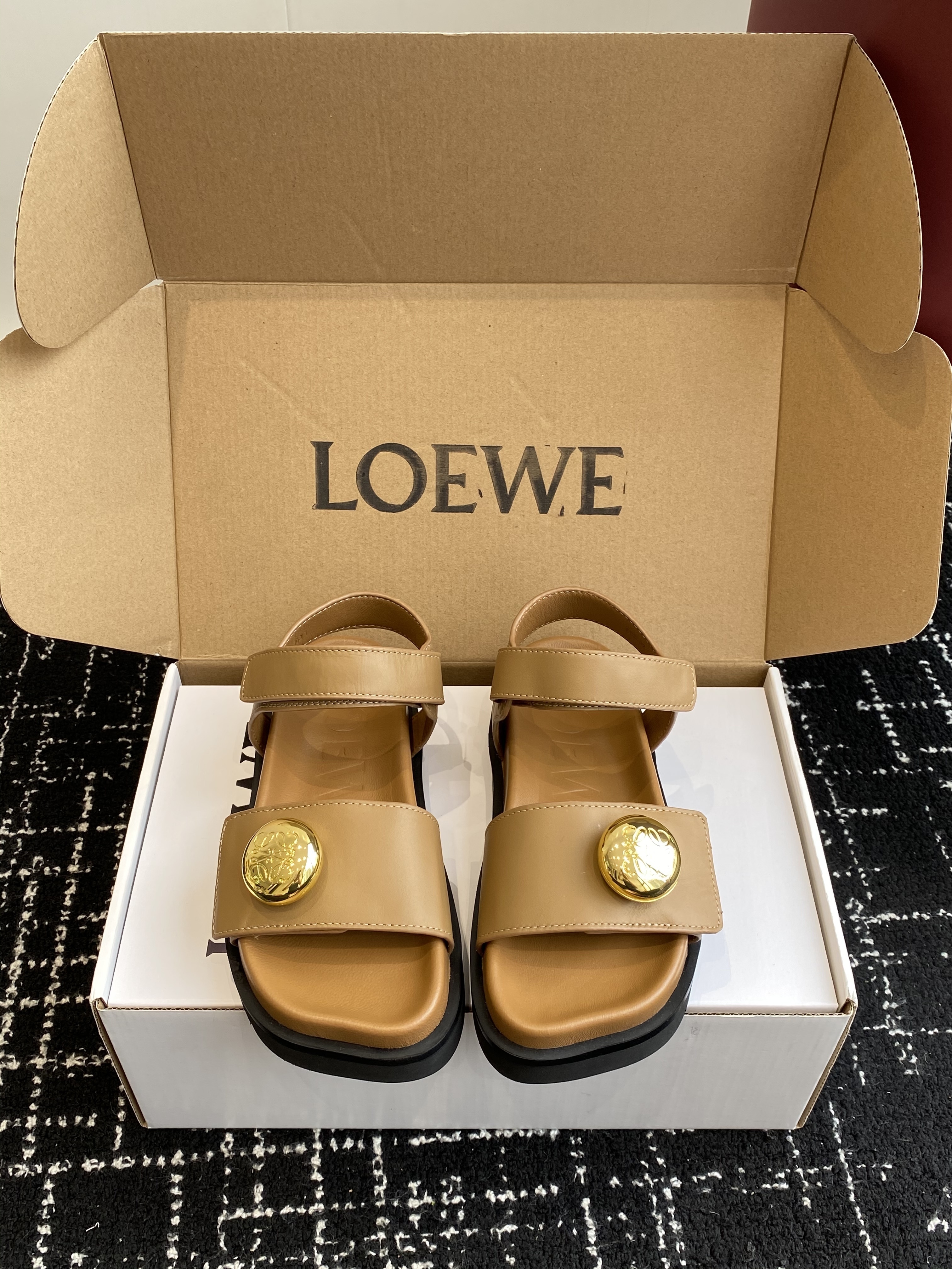 Loewe Leather Button-embellished Sandals