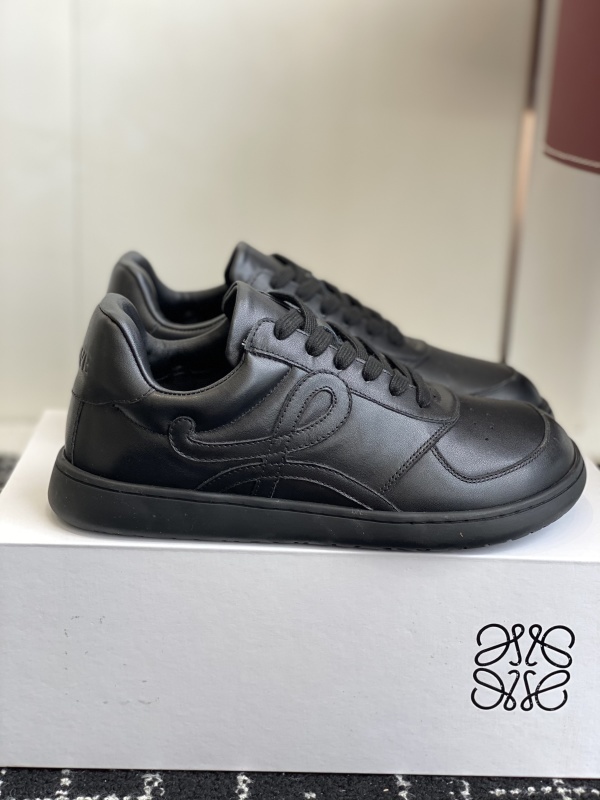 Loewe Sneakers