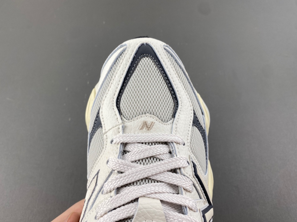 New Balance 9060 Sneaker